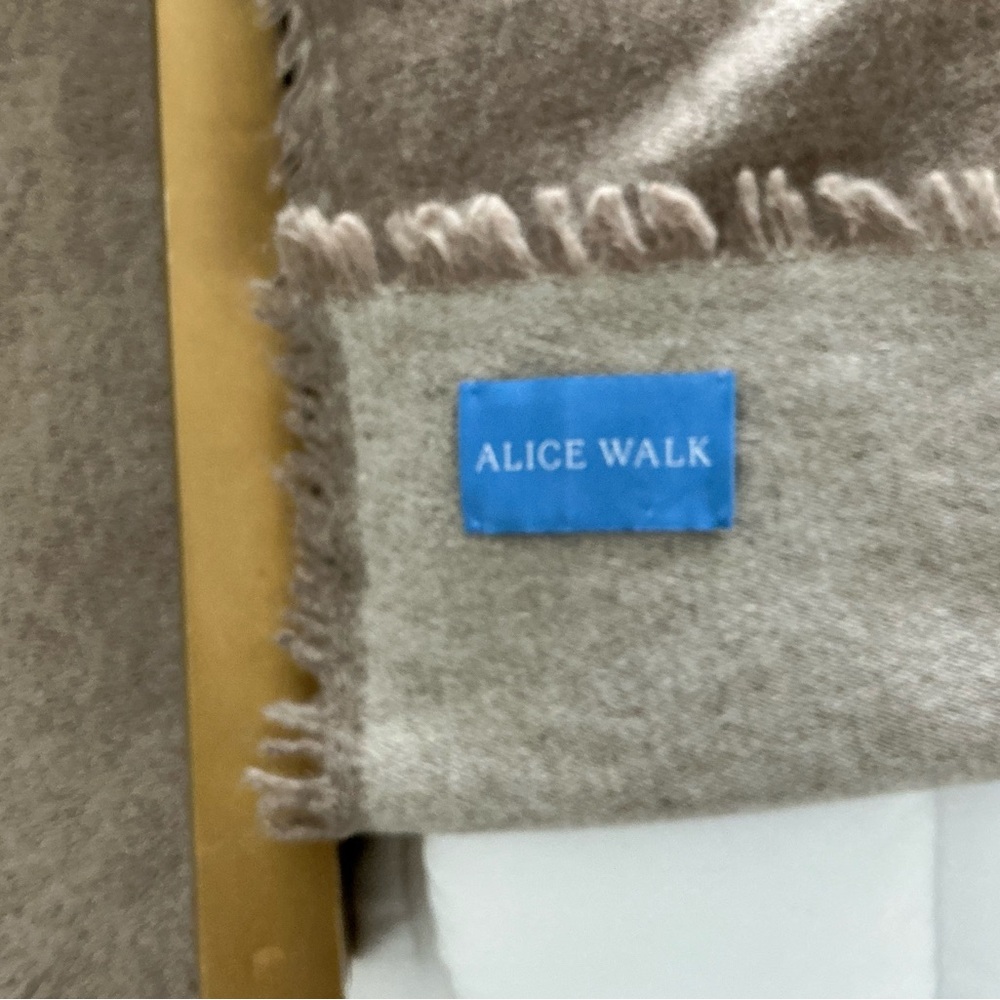 ALICE WALK LIKE NEW TAUPE CASHMERE SHAWL - Picture 2 of 8